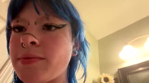 Snapshot of ravyn_xoxo chatting on 13, 11, 2025 Ravynn 3 online show from 13, 11, 2025