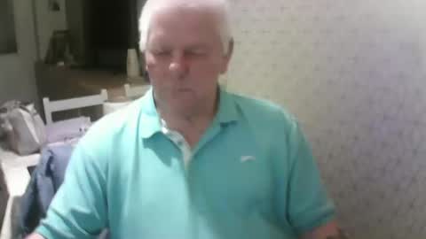 Snapshot of ray47 chatting on 22, 9, 2025 ray47 online show from 22, 9, 2025