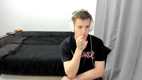 Snapshot of ray_hill chatting on 14, 4, 2026 Ray online show from 14, 4, 2026