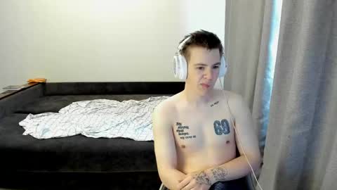 Snapshot of ray_hill chatting on 18, 4, 2026 Ray online show from 18, 4, 2026