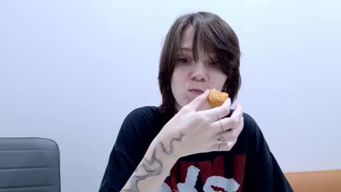 Snapshot of ray_lol chatting on 26, 2, 2026 Ray-Ray online show from 26, 2, 2026