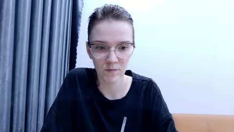 Snapshot of ray_lol chatting on 9, 4, 2026 Ray-Ray online show from 9, 4, 2026