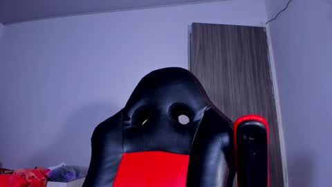 Snapshot of ray_long222 chatting on 8, 3, 2025 ray_long222 online show from 8, 3, 2025