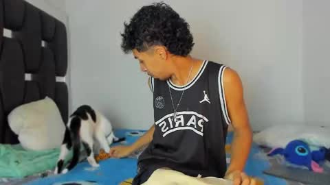 Snapshot of raydevil_ chatting on 3, 11, 2025 Rayn online show from 3, 11, 2025