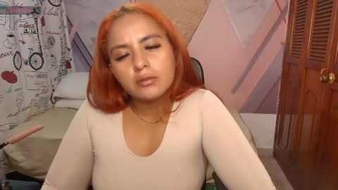 Snapshot of raylin_escobar chatting on 9, 5, 2026 raylin_escobar online show from 9, 5, 2026