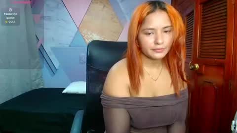 raylin_escobar online show from 13, 7, 2026