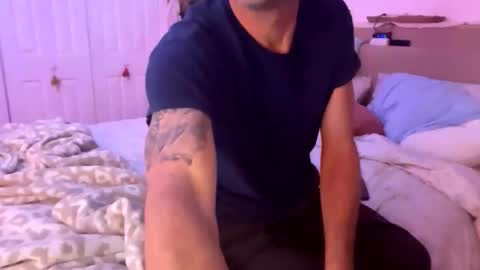 Snapshot of raymag444 chatting on 1, 2, 2026 raymag444 online show from 1, 2, 2026