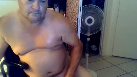 Snapshot of raymanjr52 chatting on 21, 4, 2026 raymanjr52 online show from 21, 4, 2026