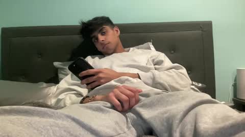 Snapshot of raymondg8596 chatting on 3, 2, 2025 raymondg8596 online show from 3, 2, 2025