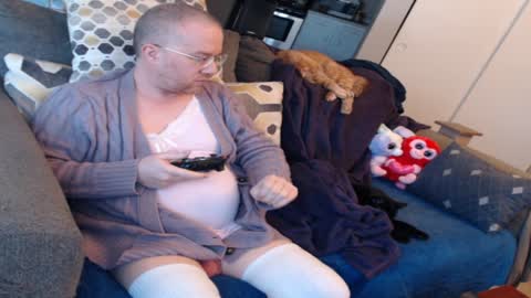 Snapshot of raymondsun chatting on 4, 1, 2025 Sunshine Ray online show from 4, 1, 2025