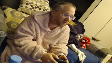 Snapshot of raymondsun chatting on 22, 1, 2025 Sunshine Ray online show from 22, 1, 2025