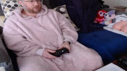 Snapshot of raymondsun chatting on 16, 2, 2025 Sunshine Ray online show from 16, 2, 2025