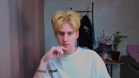 Snapshot of rayondovwson chatting on 10, 7, 2026 rayondovwson online show from 10, 7, 2026