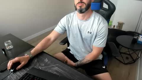 Snapshot of raysexparty chatting on 20, 4, 2026 raysexparty online show from 20, 4, 2026