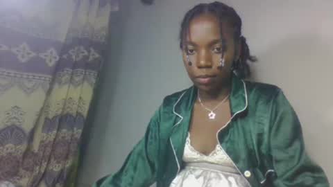 Snapshot of razanastine chatting on 9, 11, 2025 razanastine online show from 9, 11, 2025