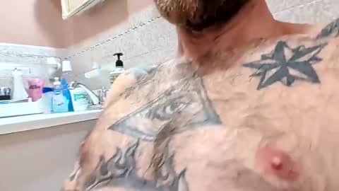 Snapshot of raziebaby chatting on 12, 10, 2025 raziebaby online show from 12, 10, 2025