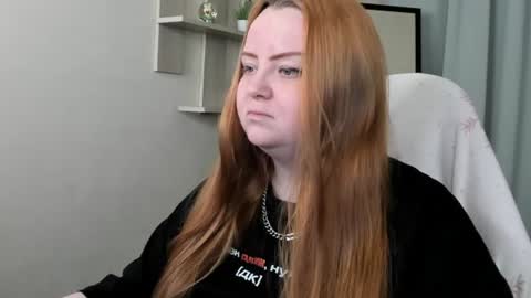 Snapshot of razoom_emma chatting on 10, 6, 2026 Emma Razumovskaya online show from 10, 6, 2026