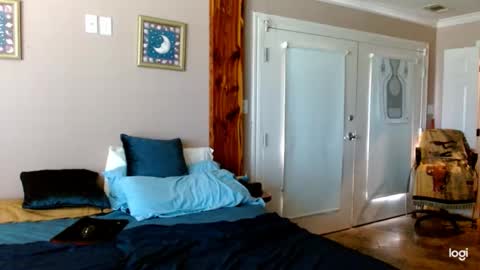 Snapshot of ready4aride2day chatting on 8, 9, 2025 ready4aride2day online show from 8, 9, 2025