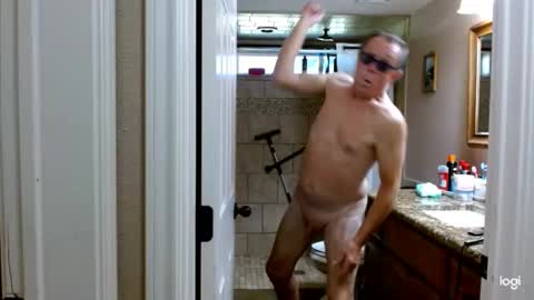 Snapshot of ready4aride2day chatting on 29, 10, 2025 ready4aride2day online show from 29, 10, 2025