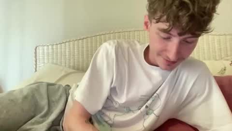 Snapshot of realbeaumance chatting on 10, 4, 2026 realbeaumance online show from 10, 4, 2026