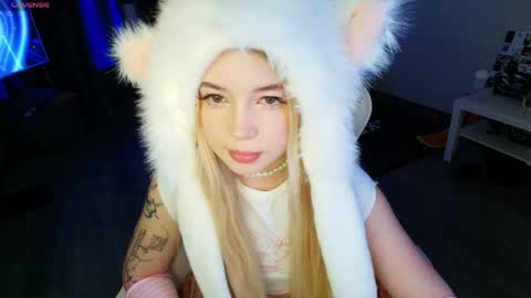 Snapshot of realeva chatting on 2, 5, 2026 call me Eva 3 online show from 2, 5, 2026