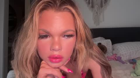 Snapshot of realjadebri chatting on 18, 1, 2025 Jade online show from 18, 1, 2025