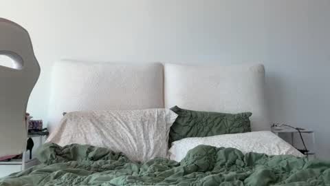 Jade  online show from 9, 9, 2025