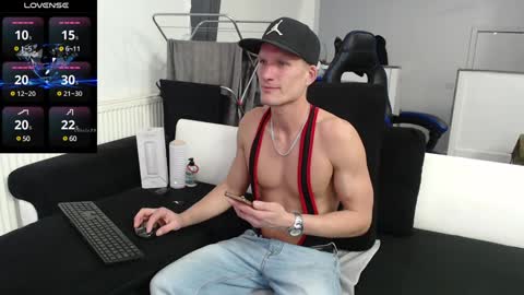 Snapshot of reallyman7 chatting on 3, 1, 2025 Ask me online show from 3, 1, 2025