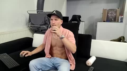 Snapshot of reallyman7 chatting on 10, 2, 2025 Ask me online show from 10, 2, 2025