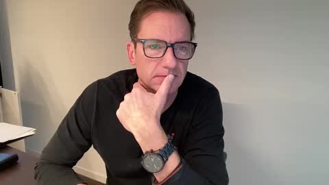 Snapshot of realstuff_ chatting on 5, 12, 2024 realstuff_ online show from 5, 12, 2024