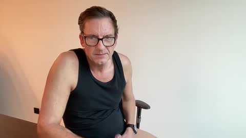 Snapshot of realstuff_ chatting on 26, 11, 2025 realstuff_ online show from 26, 11, 2025