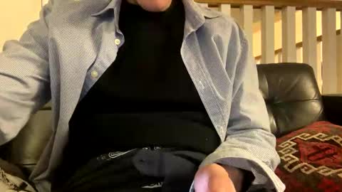 Snapshot of reasonablycurious chatting on 17, 11, 2025 reasonablycurious online show from 17, 11, 2025