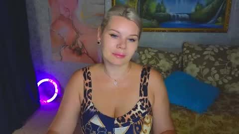 Snapshot of reasonforpassion_ chatting on 14, 9, 2025 Im a little sick. Ill be back soon. online show from 14, 9, 2025