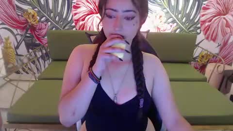 Snapshot of rebeca_dreams chatting on 10, 7, 2026 Rebeca dreams online show from 10, 7, 2026