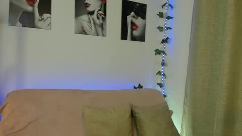 Snapshot of rebeca_marchetti chatting on 3, 4, 2026 Rebeca Marchetti online show from 3, 4, 2026