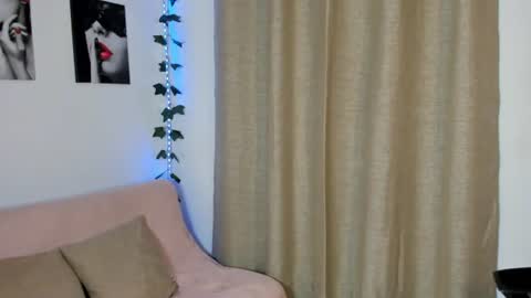 Snapshot of rebeca_marchetti chatting on 24, 7, 2026 Rebeca Marchetti online show from 24, 7, 2026
