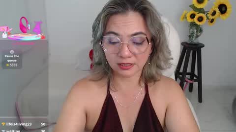 Snapshot of rebeca_milf chatting on 16, 10, 2025 REBECA online show from 16, 10, 2025