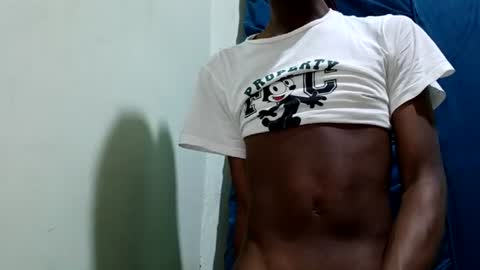 Snapshot of rebecca23278 chatting on 29, 6, 2026 Tu mami Rebecca online show from 29, 6, 2026