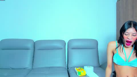 Snapshot of rebecca_21hot chatting on 5, 1, 2025 Shellsy Jack AND THE GREAT Luis MODERATING online show from 5, 1, 2025