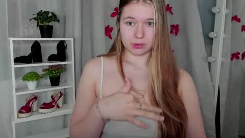 Snapshot of rebecca_____ chatting on 9, 2, 2025 rebecca_____ online show from 9, 2, 2025