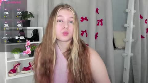 Snapshot of rebecca_____ chatting on 10, 2, 2025 rebecca_____ online show from 10, 2, 2025