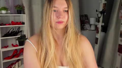 Snapshot of rebecca_____ chatting on 13, 10, 2025 rebecca_____ online show from 13, 10, 2025