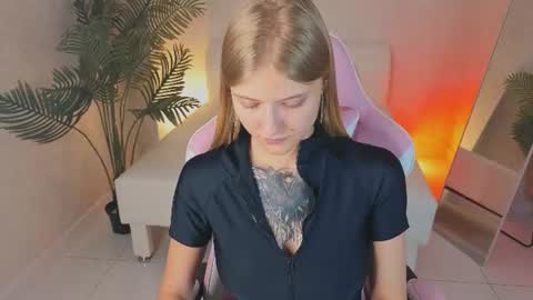 Rebecca Caldwell online show from 18, 7, 2026