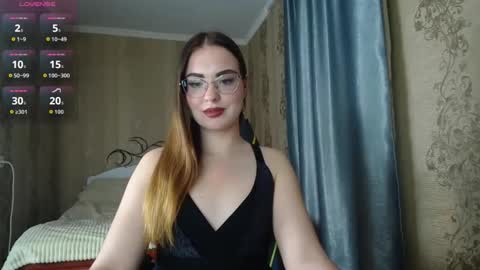 Snapshot of rebecca_ccaa chatting on 11, 5, 2026 Rebecca online show from 11, 5, 2026