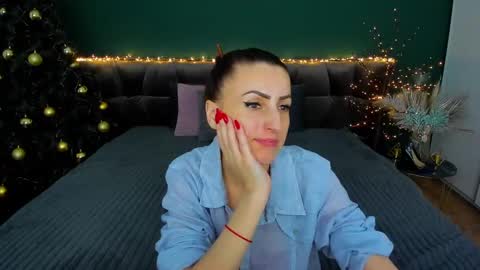 rebecca_diamonds online show from 15, 1, 2025