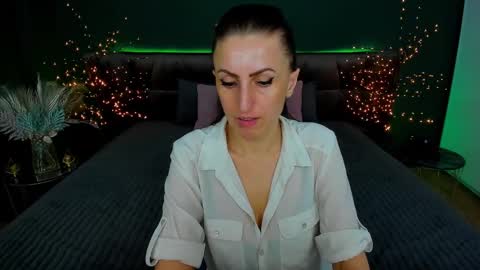 rebecca_diamonds online show from 13, 2, 2025