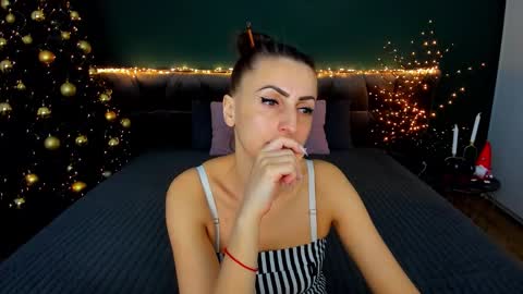 rebecca_diamonds online show from 19, 12, 2025