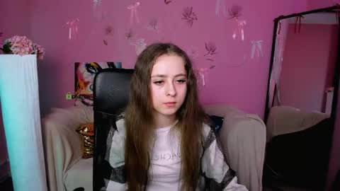 Snapshot of rebecca_smile_ chatting on 20, 4, 2026 rebecca_smile_ online show from 20, 4, 2026
