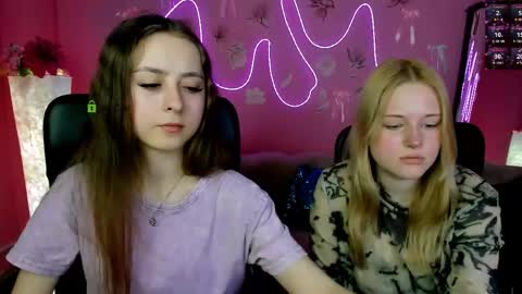 Snapshot of rebecca_smile_ chatting on 23, 4, 2026 rebecca_smile_ online show from 23, 4, 2026
