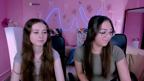 Snapshot of rebecca_smile_ chatting on 27, 5, 2026 rebecca_smile_ online show from 27, 5, 2026
